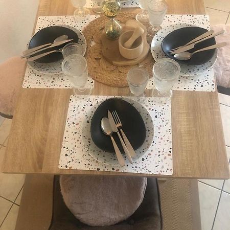 Le Camelia Apartment Tallard Luaran gambar