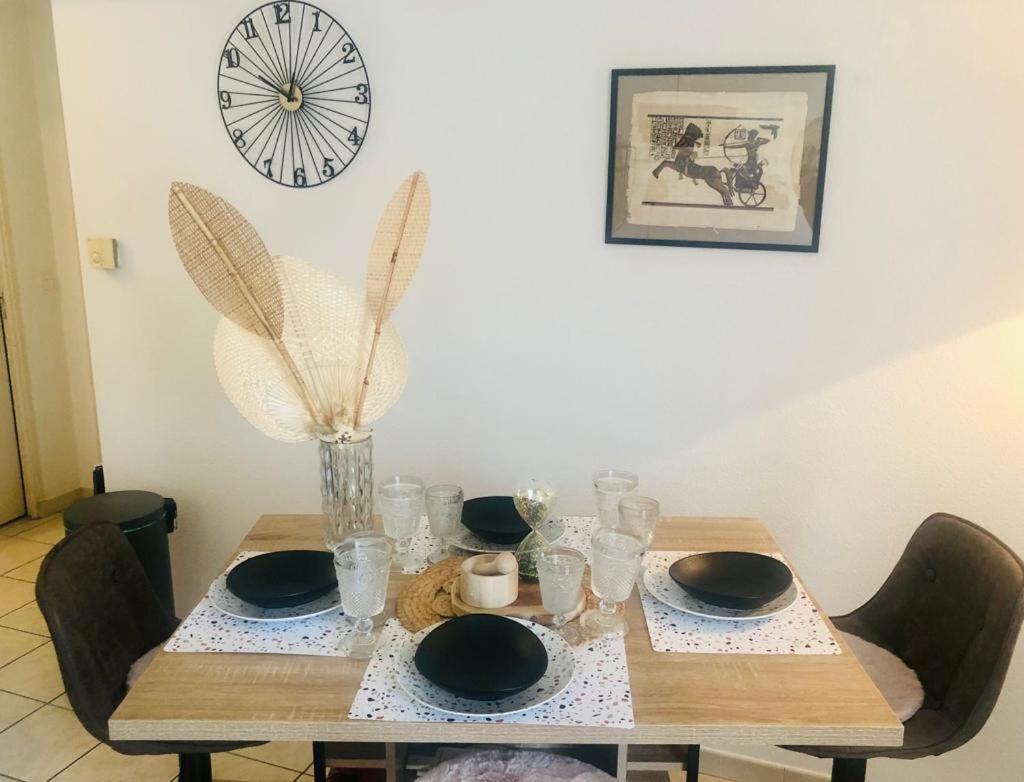 Le Camelia Apartment Tallard Luaran gambar
