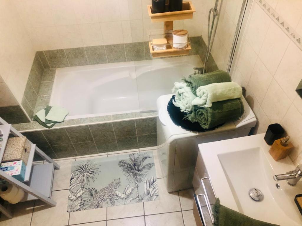 Le Camelia Apartment Tallard Luaran gambar